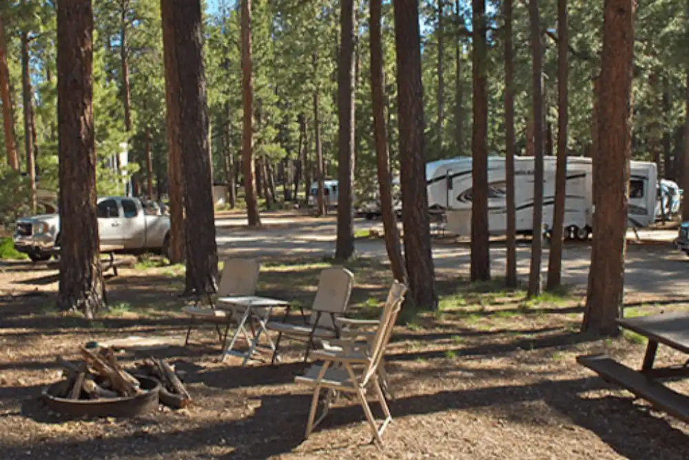grand-canyon-national-park-camping-kaibab-camper-village 3
