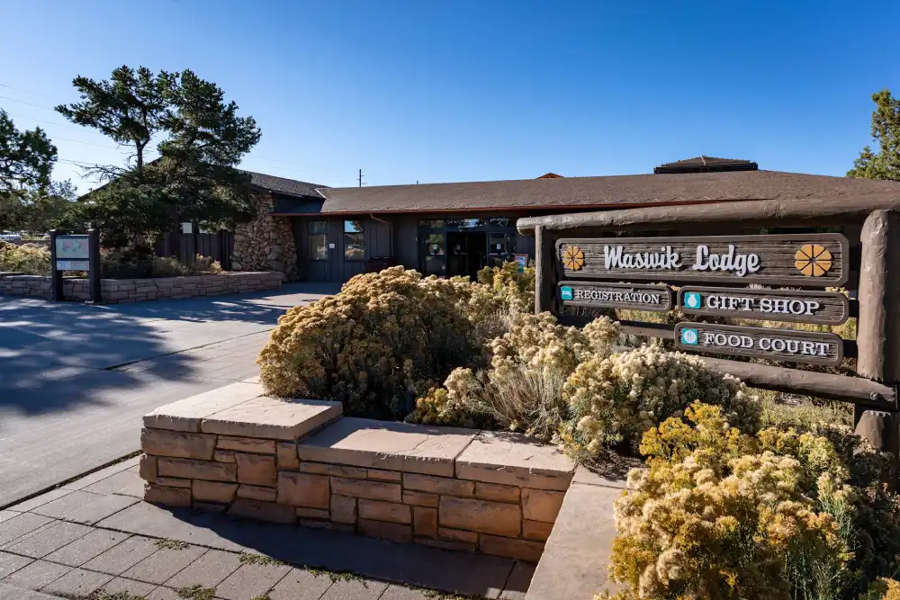 grand-canyon-national-park-lodges-maswik-lodge 1