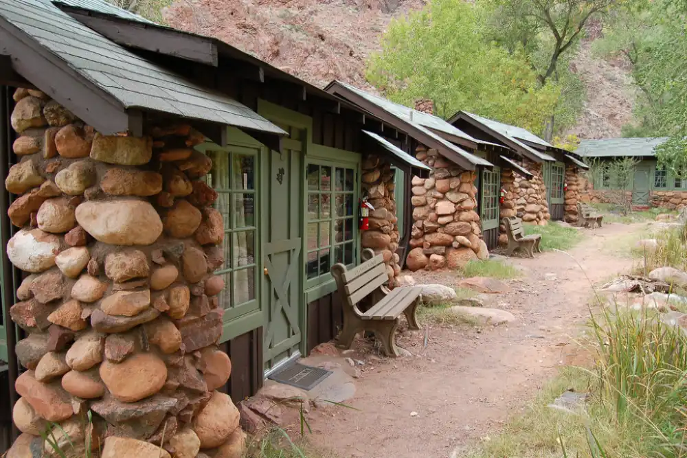 grand-canyon-national-park-lodges-phantom-ranch-cabins