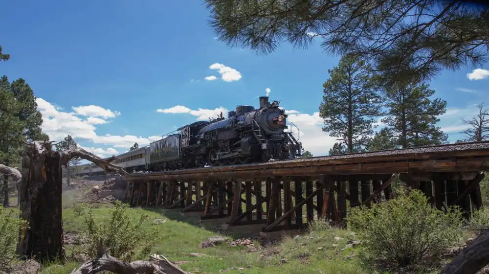 grand-canyon-national-park-things-to-do-railway