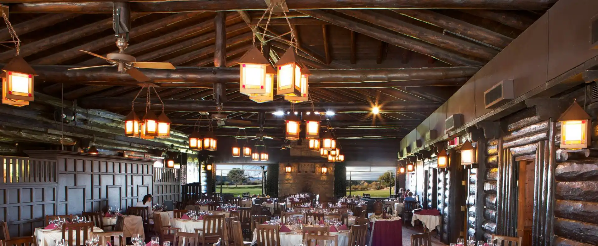 header-grand-canyon-national-park-restaurants (1)