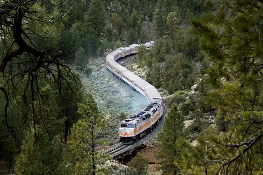 grand-canyon-national-park-railway 2